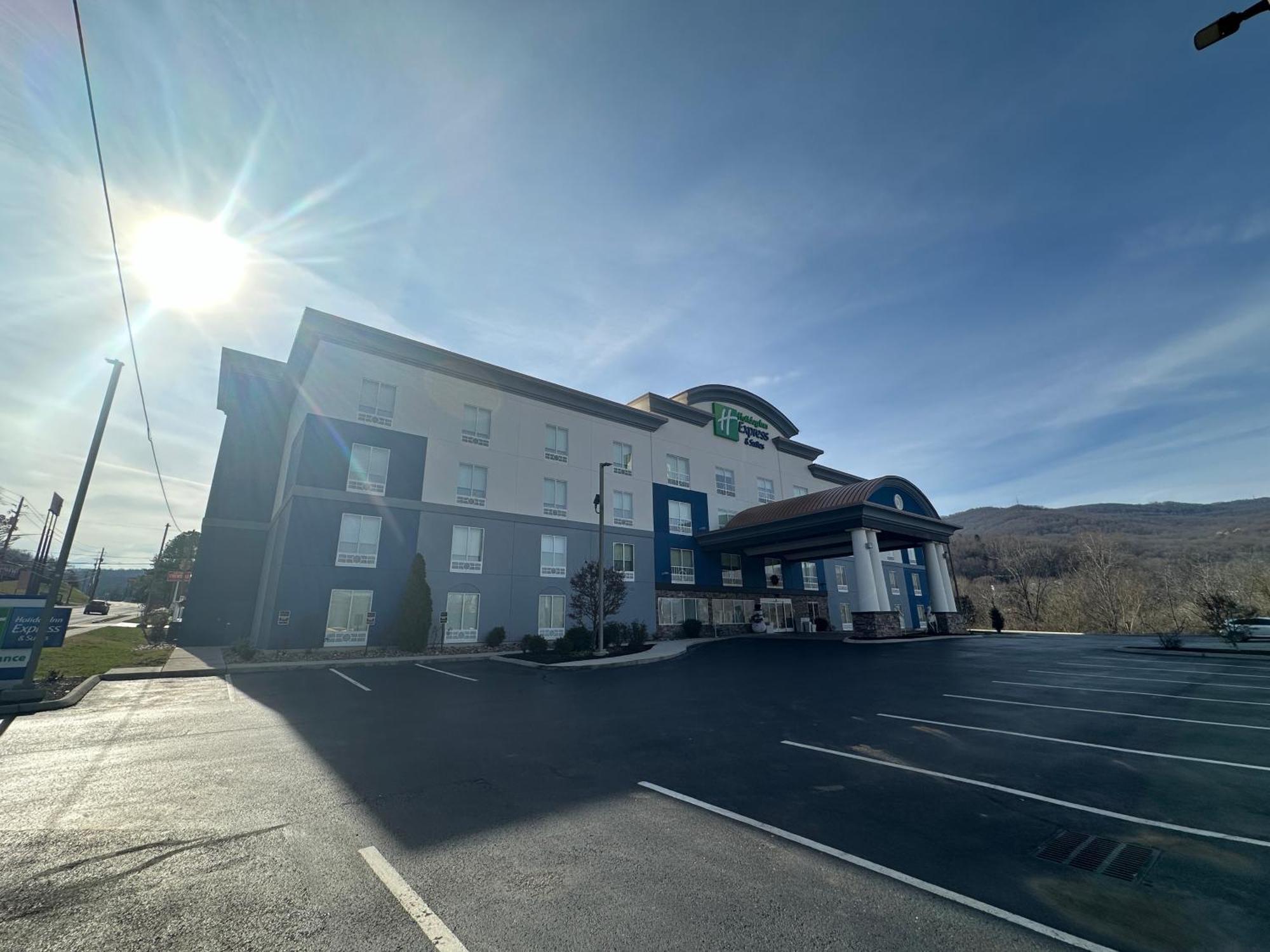 Holiday Inn Express & Suites Caryville By Ihg Kültér fotó
